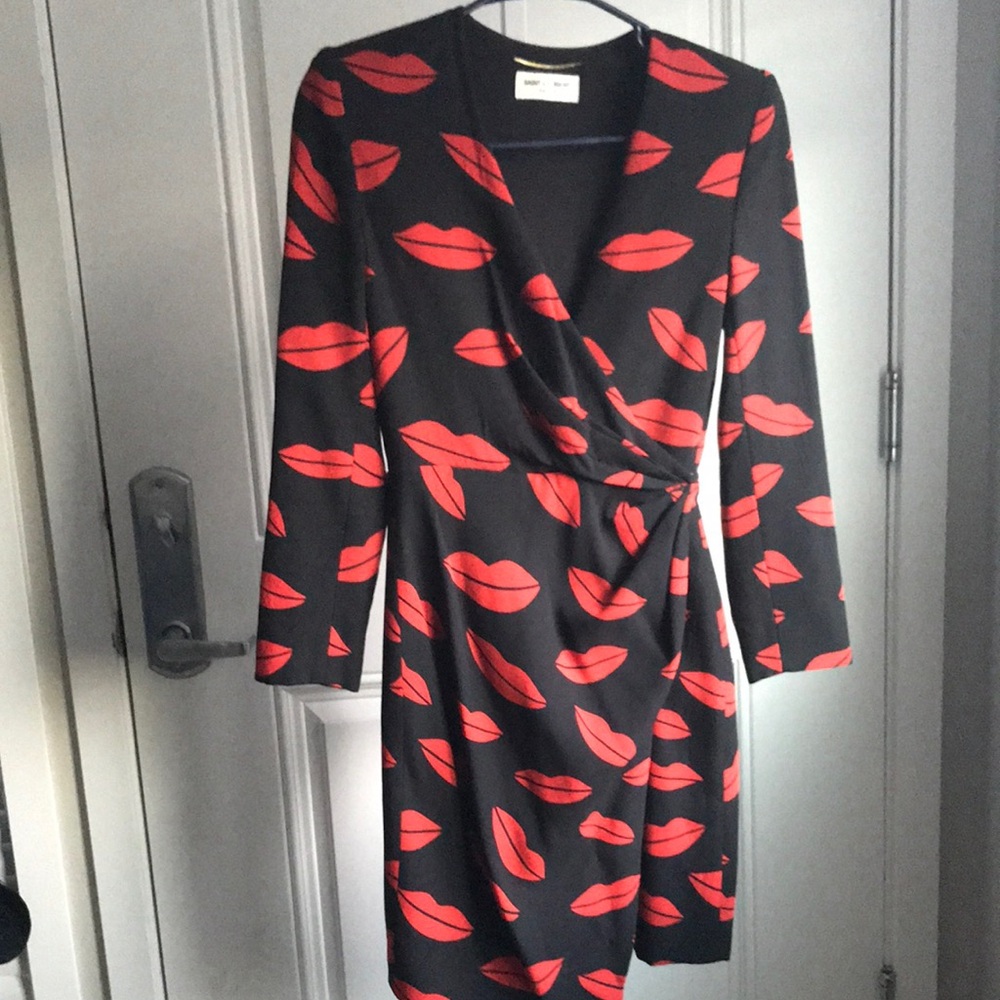 NWOT Saint Laurent Black and Red Lip Print Wrap Dress - Picture 6 of 12